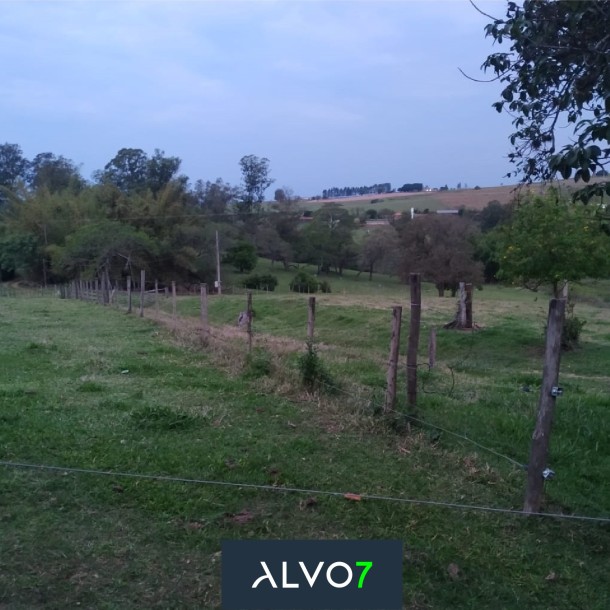 VENDA - Sítio 3 km de Duartina.-2